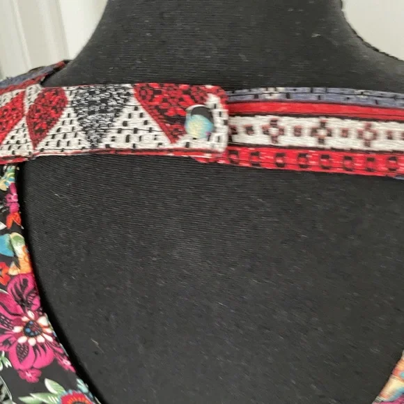 Gimmicks top - Picture 6 of 10